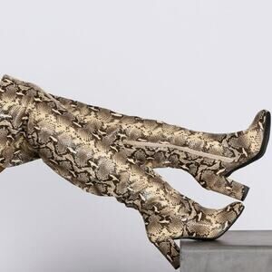 Thigh High Snakeskin Print Boots Women’s Size 6.5 EUC block heel almond toe